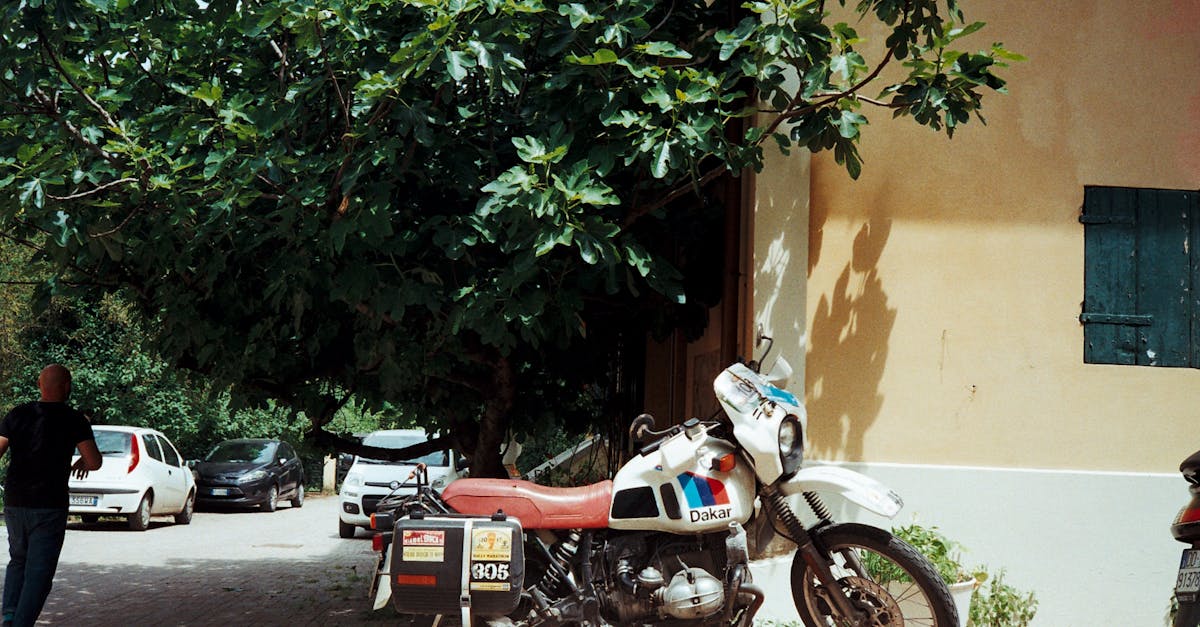 découvrez nos solutions d'assurance pour voitures et motos, adaptées à vos besoins. protégez votre véhicule avec des couvertures complètes et un service client de qualité. obtenez un devis personnalisé dès aujourd'hui !