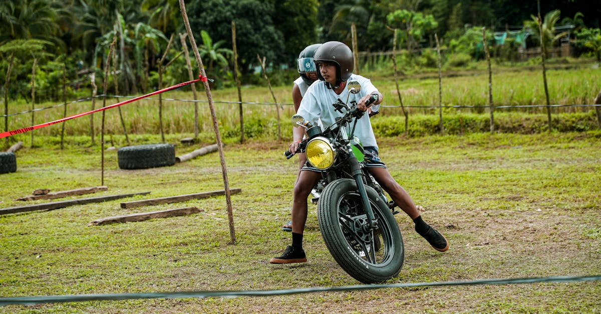 découvrez notre service de courtage de motos, spécialisé dans la mise en relation acheteurs et vendeurs. bénéficiez d'une expertise professionnelle pour trouver la moto de vos rêves ou vendre votre véhicule rapidement et en toute sécurité.